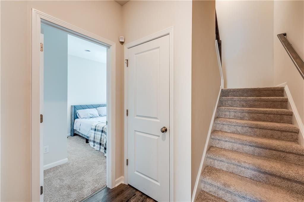 1634 Halbrook Pl SW - Photo 2 of 34