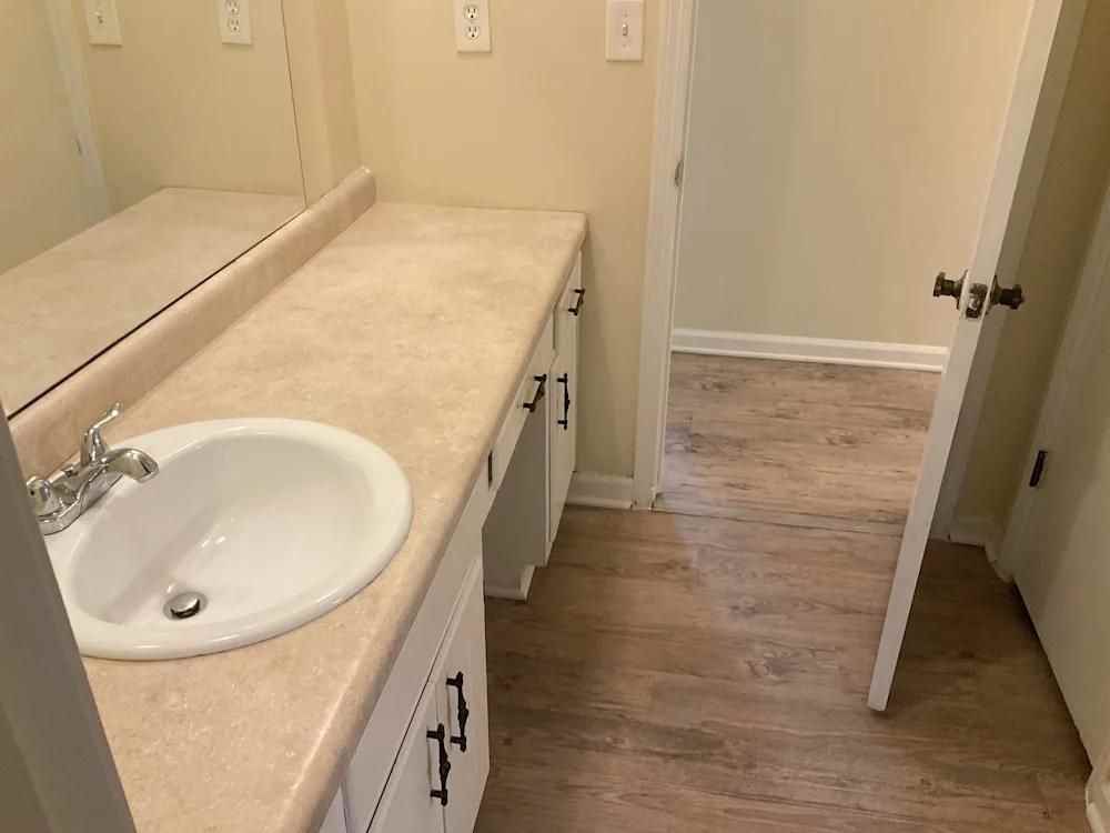 5594 Stonington Trace Parkway - Photo 3 of 11