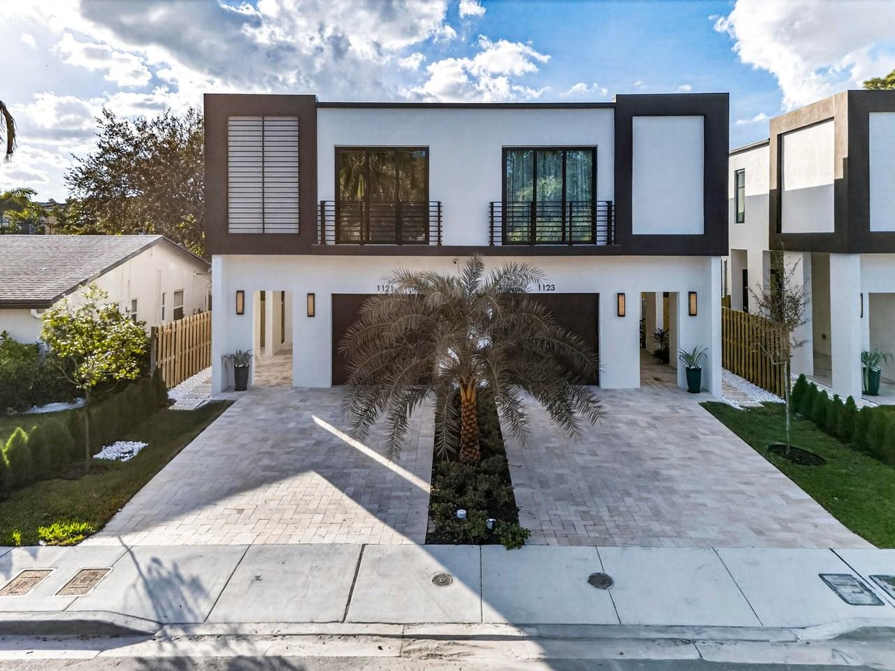 1121 Northeast 17th Avenue - Photo 2 of 40