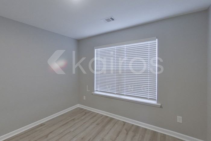 394 Angela St - Photo 6 of 18