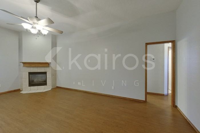 521 Southwest 163rd Street - Photo 5 of 21