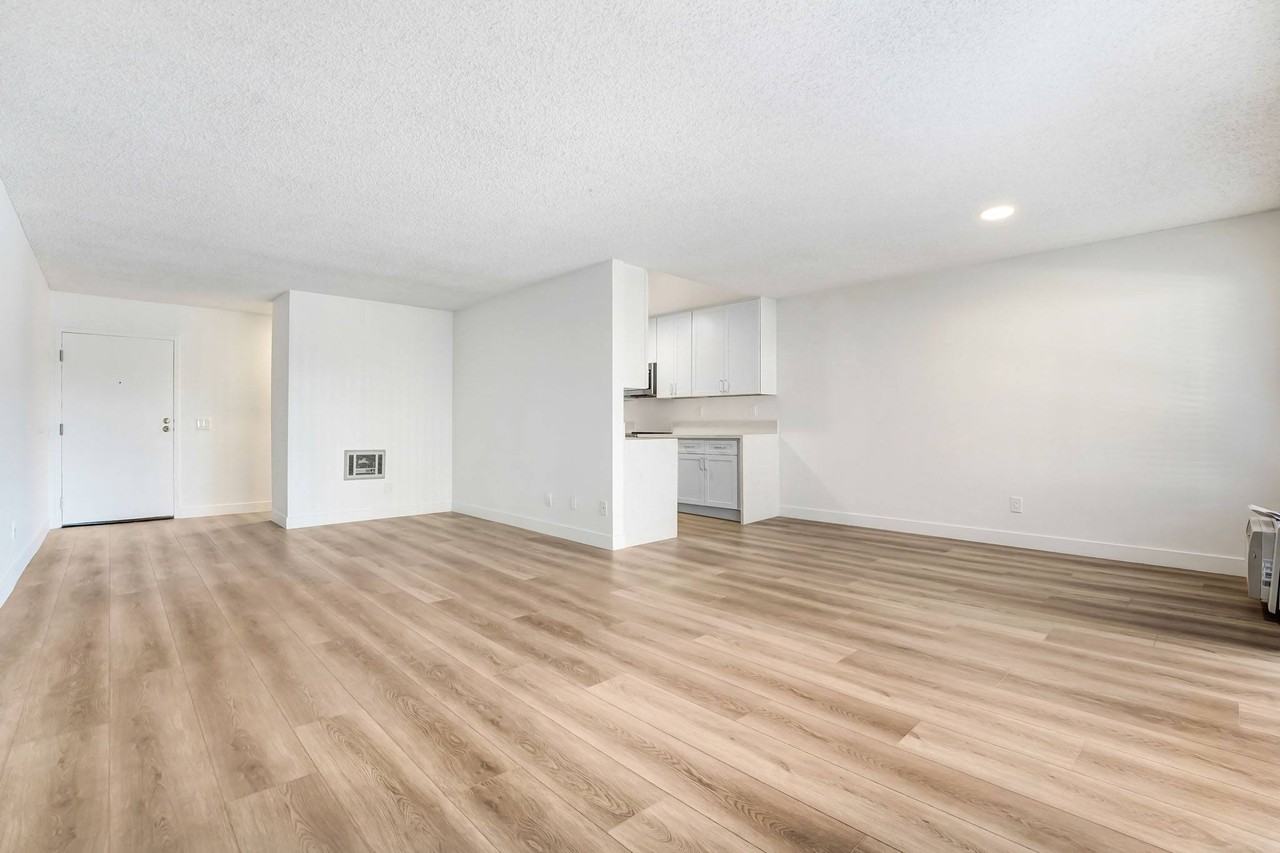 9400 Exposition - Photo 2 of 50