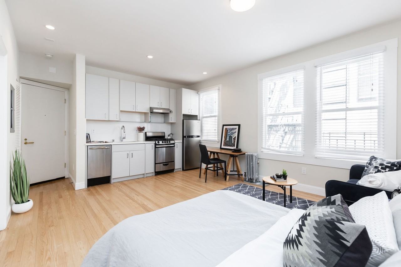 634 Powell - Photo 5 of 50