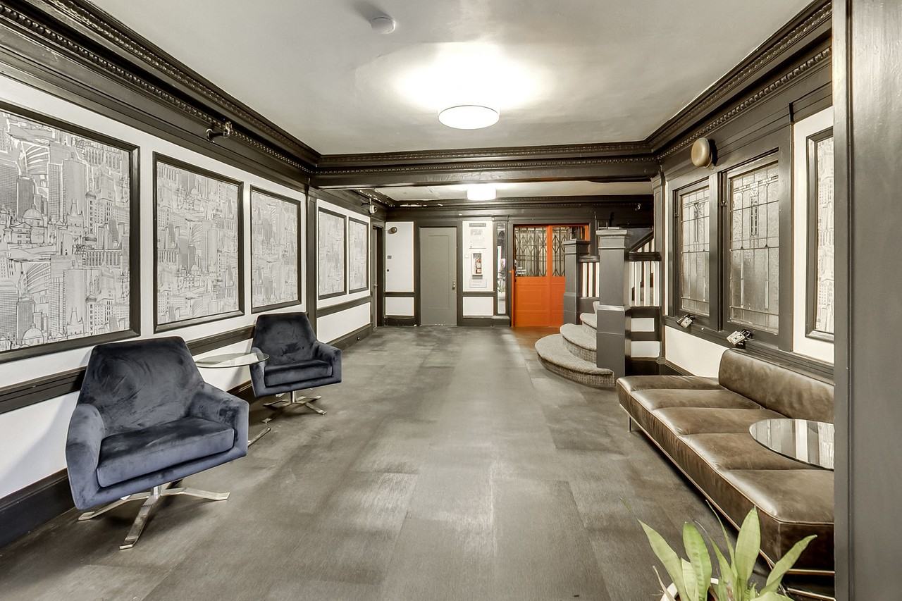 634 Powell - Photo 3 of 4