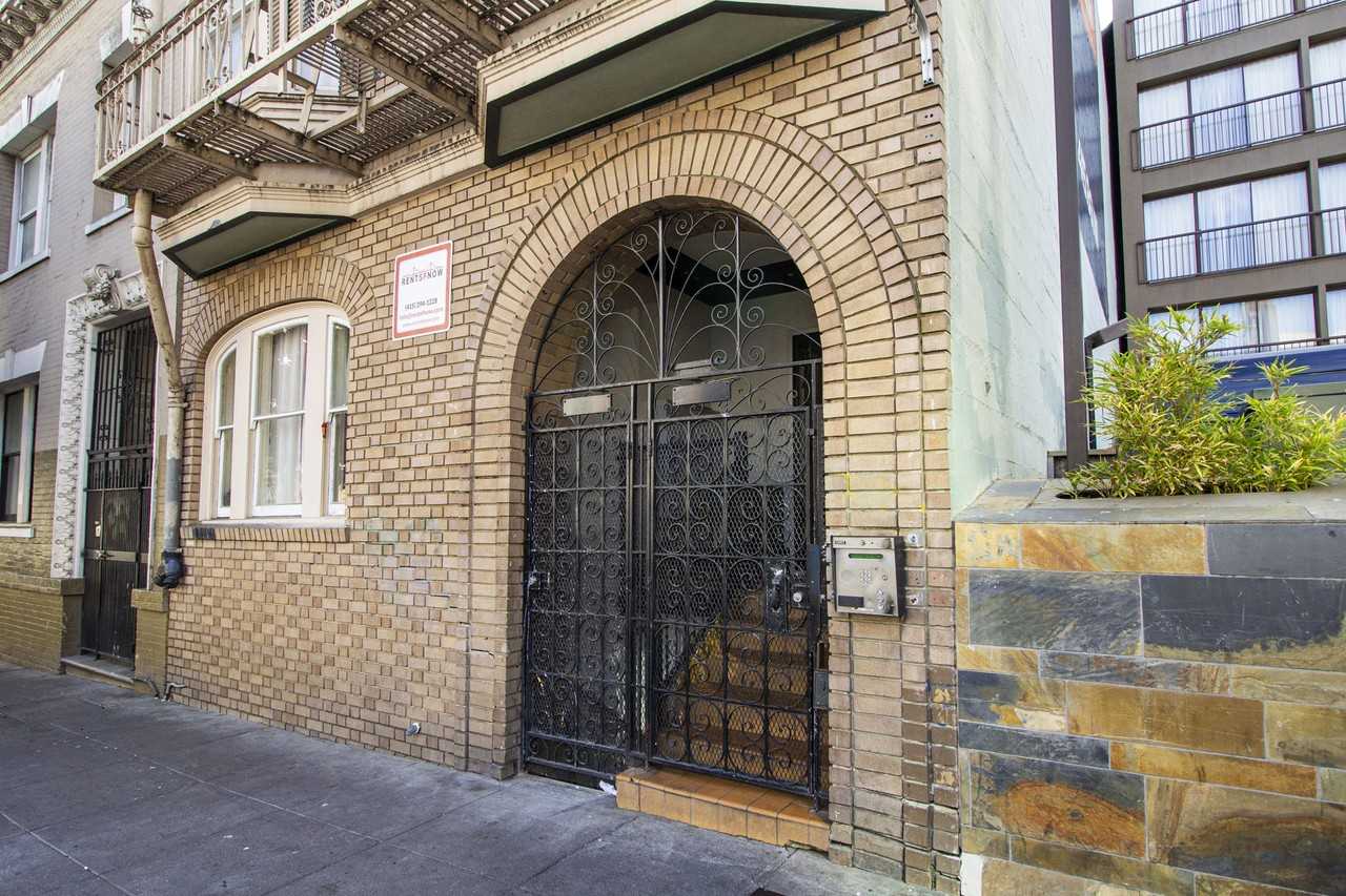 635 Ellis - Photo 2 of 4