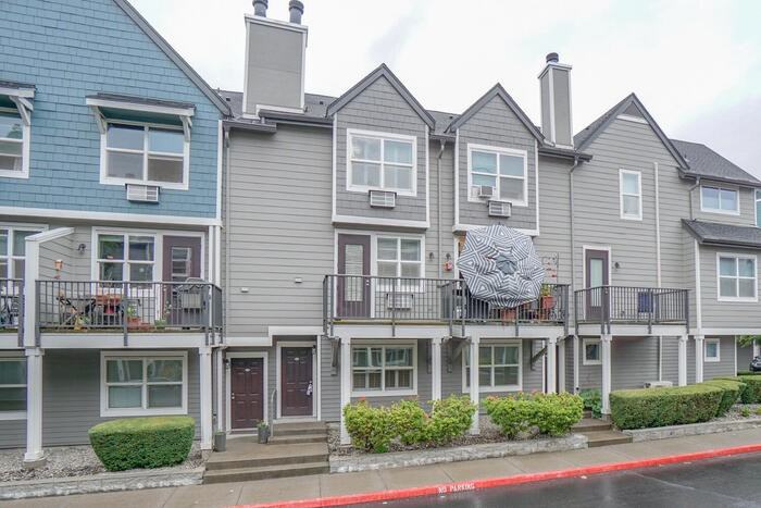 1731 Southeast Cutter Lane #1731 - Photo 2 of 40