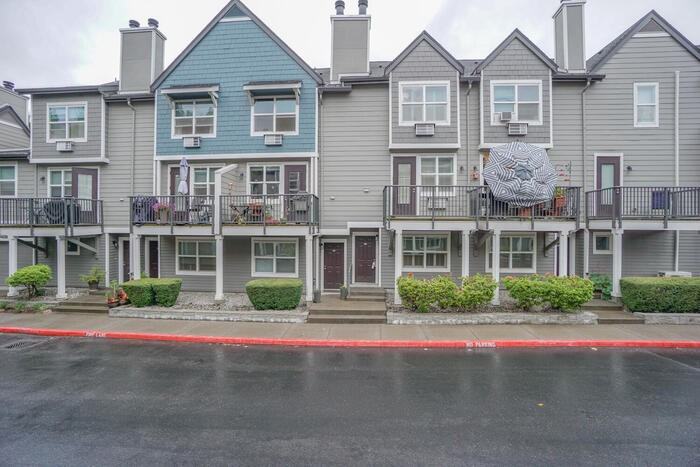 1731 Southeast Cutter Lane #1731 - Photo 3 of 40