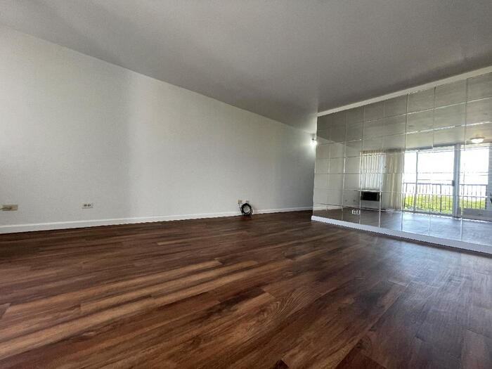 1541 Dominis Street - Photo 4 of 5