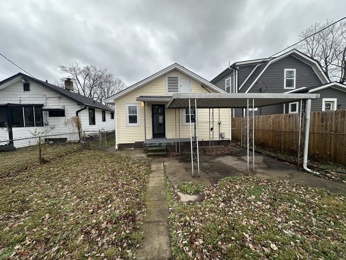 2157 Sugar Grove Avenue - Photo 3 of 14