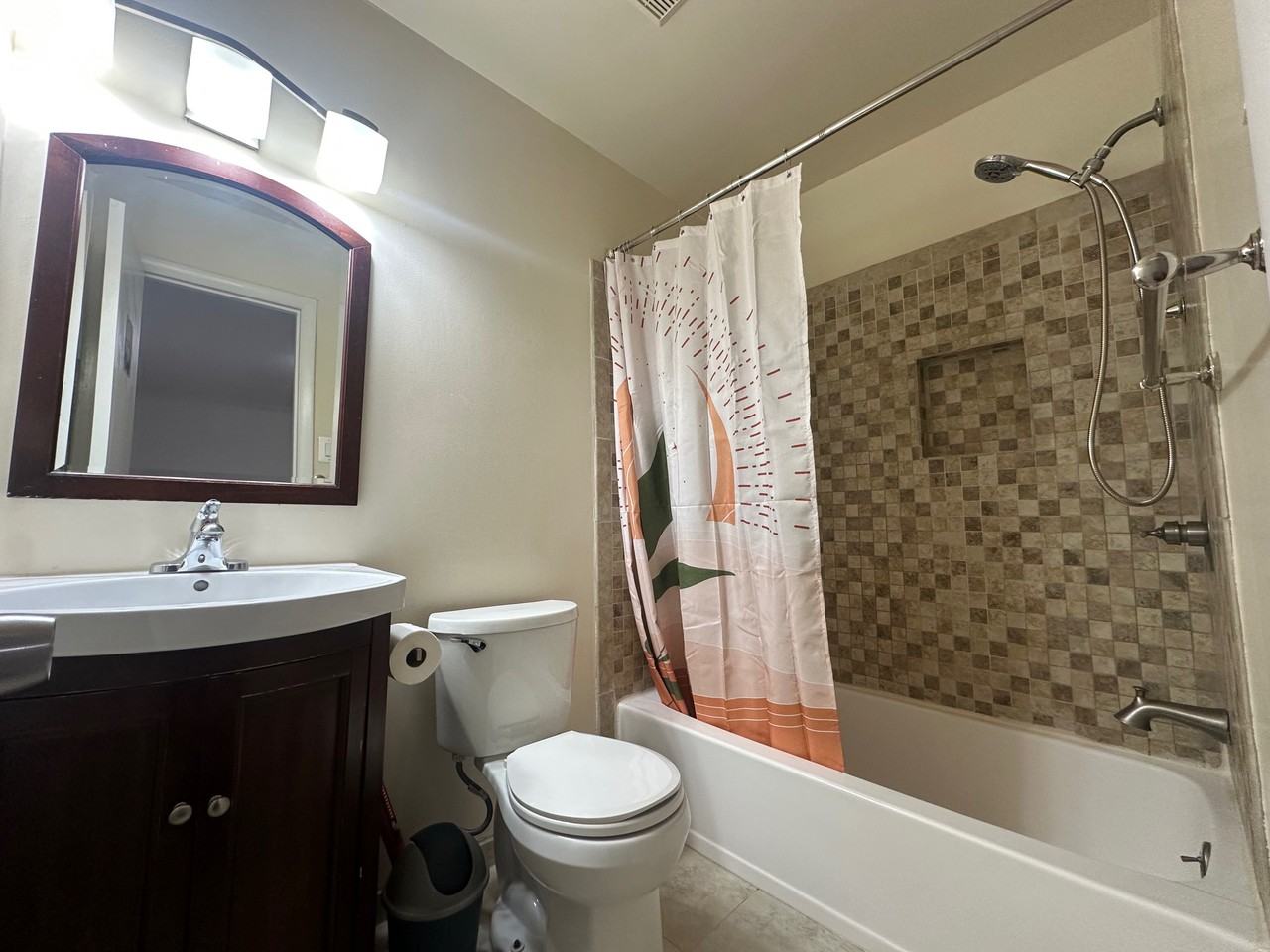 20744 Br #980 - Photo 3 of 10