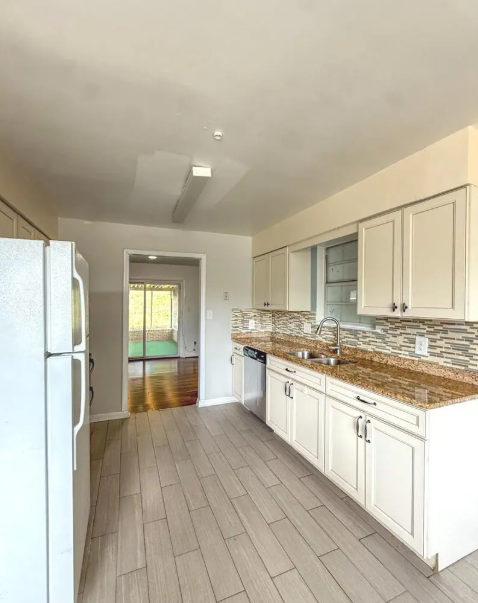 20744 Br #980 - Photo 5 of 10