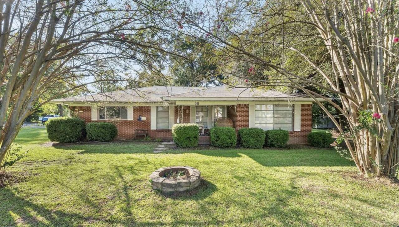 308 Southwest Johnson Street #NA - Photo 2 of 13