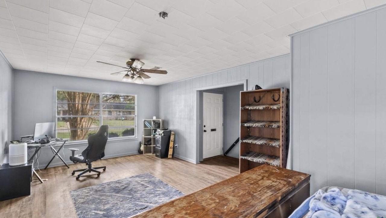 308 Southwest Johnson Street #NA - Photo 3 of 13