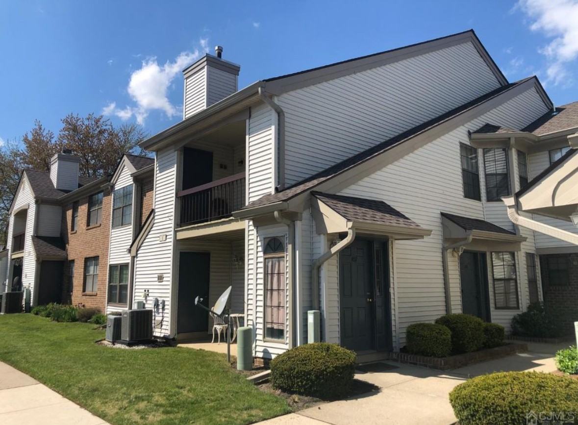 107 Sunshine Ct #107HC - Photo 2 of 8