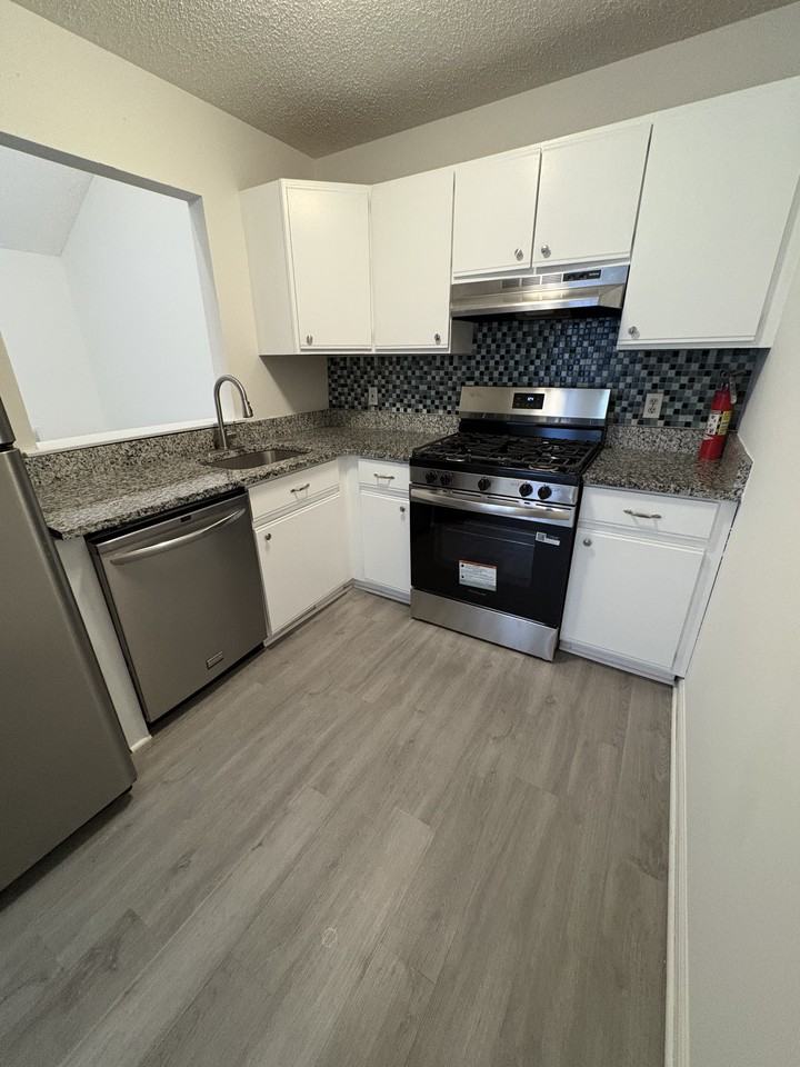 107 Sunshine Ct #107HC - Photo 6 of 8