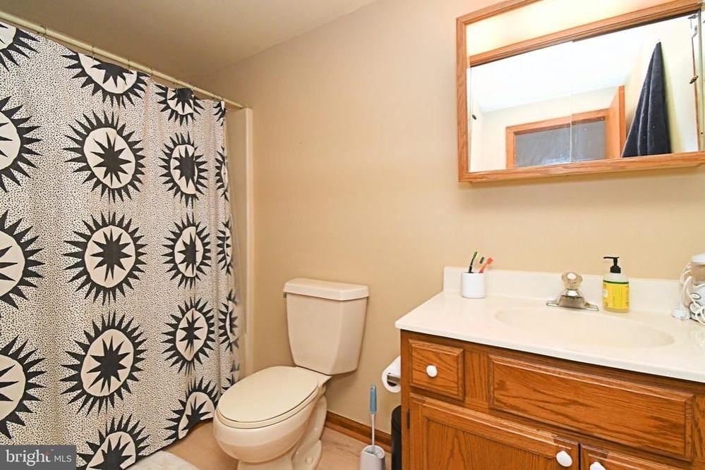 601 W Market St - Residences - Photo 2 of 10