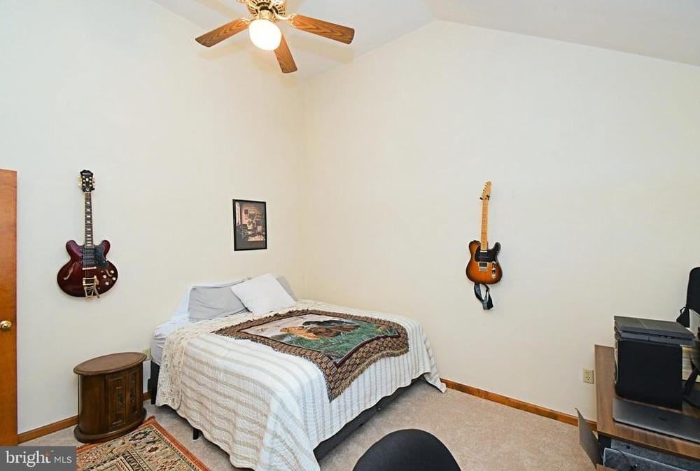 601 W Market St - Residences - Photo 3 of 10