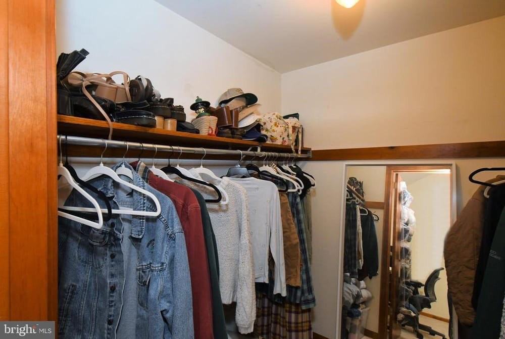 601 W Market St - Residences - Photo 4 of 10