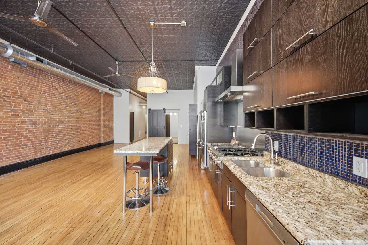 501 Main St #2 - Photo 7 of 23