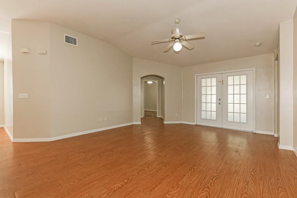 1702 Erin Brooke Dr - Photo 3 of 16