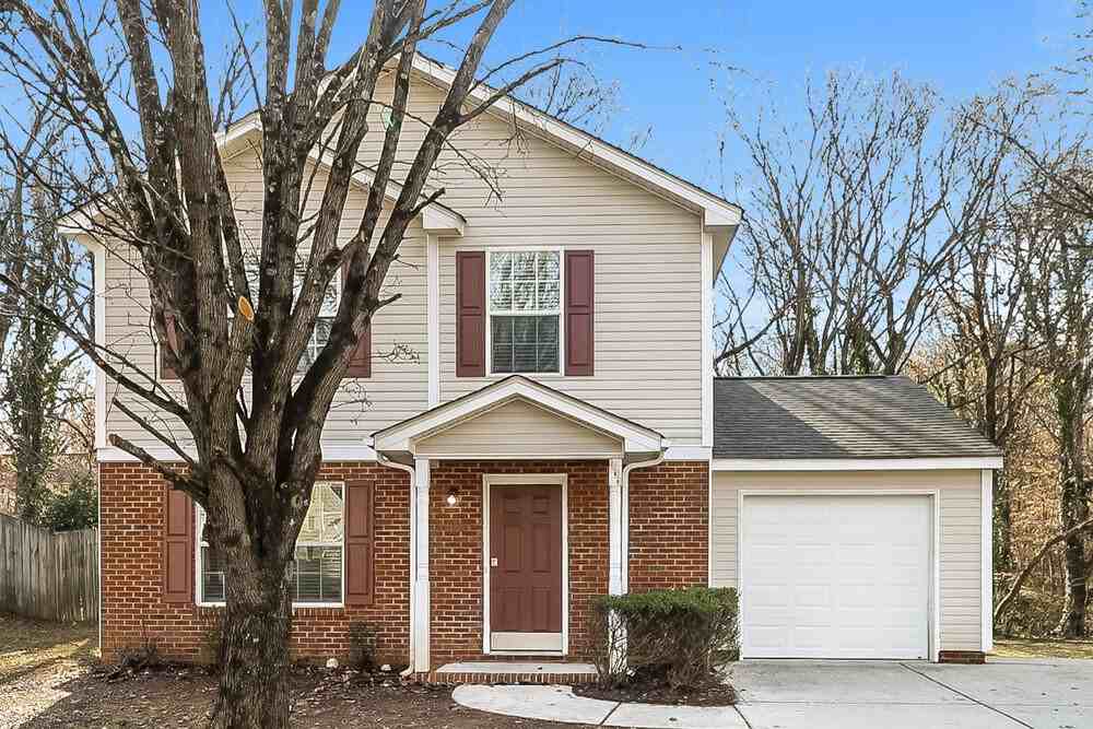 1833 Cagney St - Photo 4 of 17