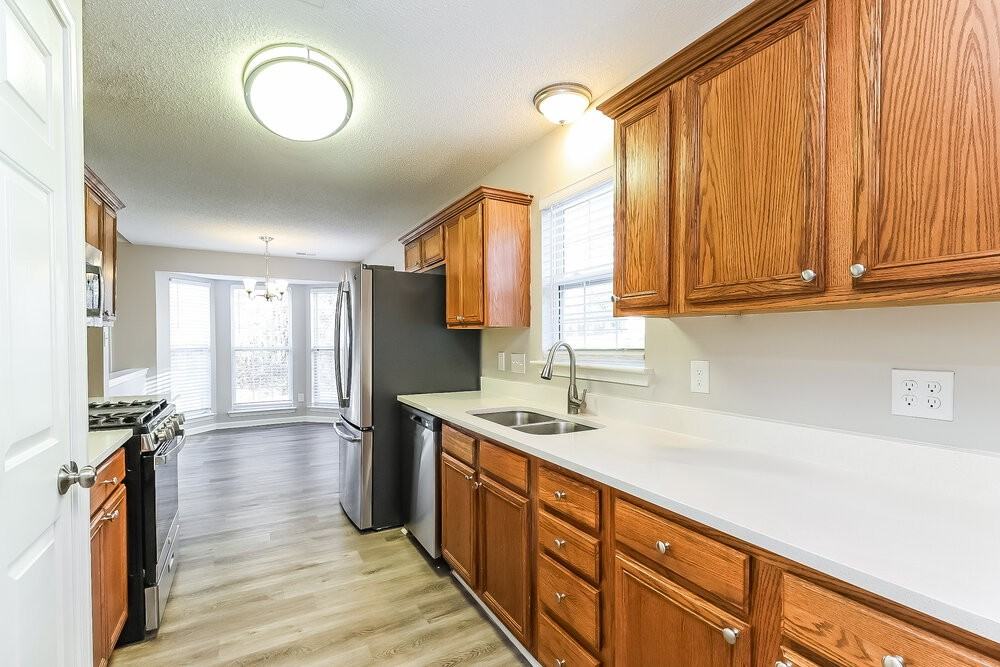 4603 Avalon Forest Ln - Photo 7 of 16