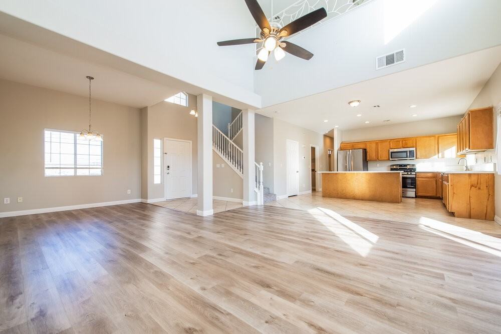 4034 Warren Rock St - Photo 5 of 17