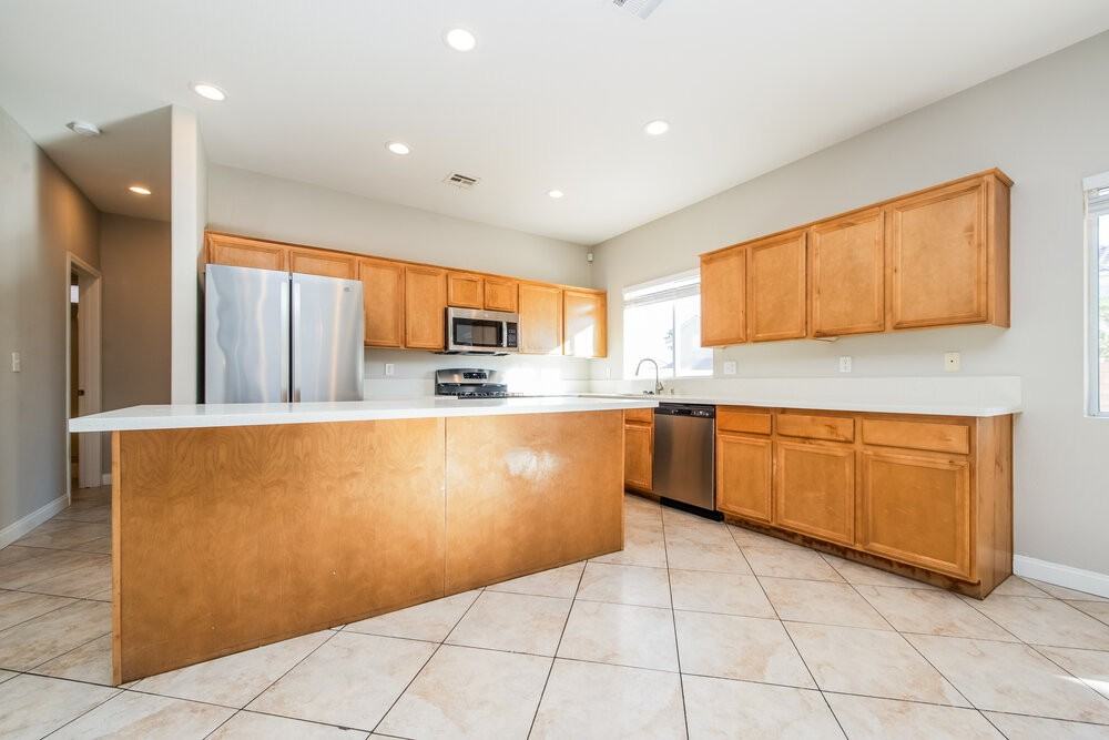 4034 Warren Rock St - Photo 6 of 17