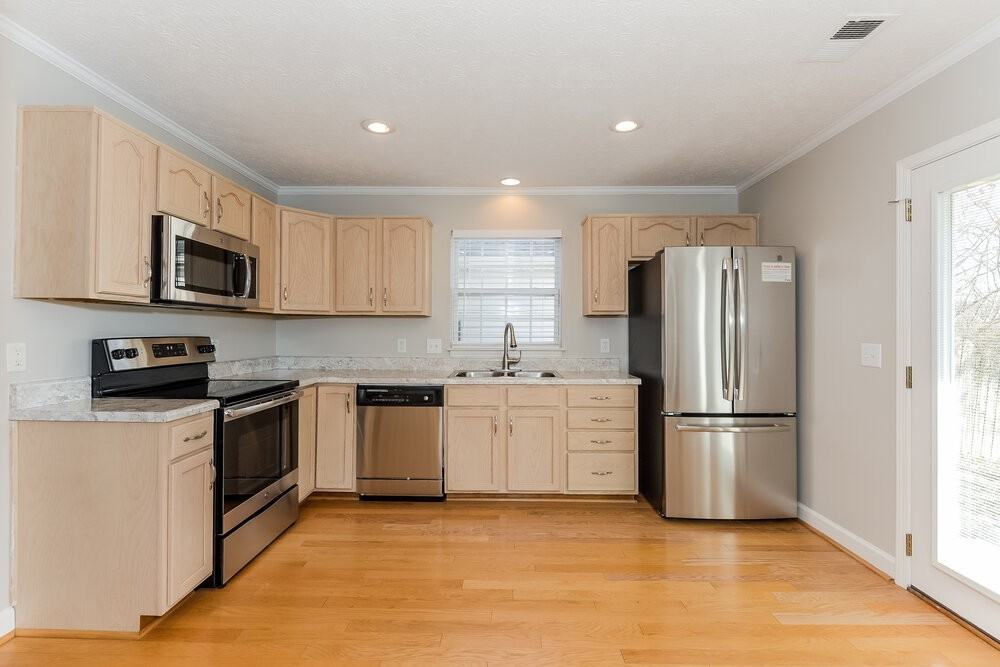 3236 Penn Meade Way - Photo 7 of 17