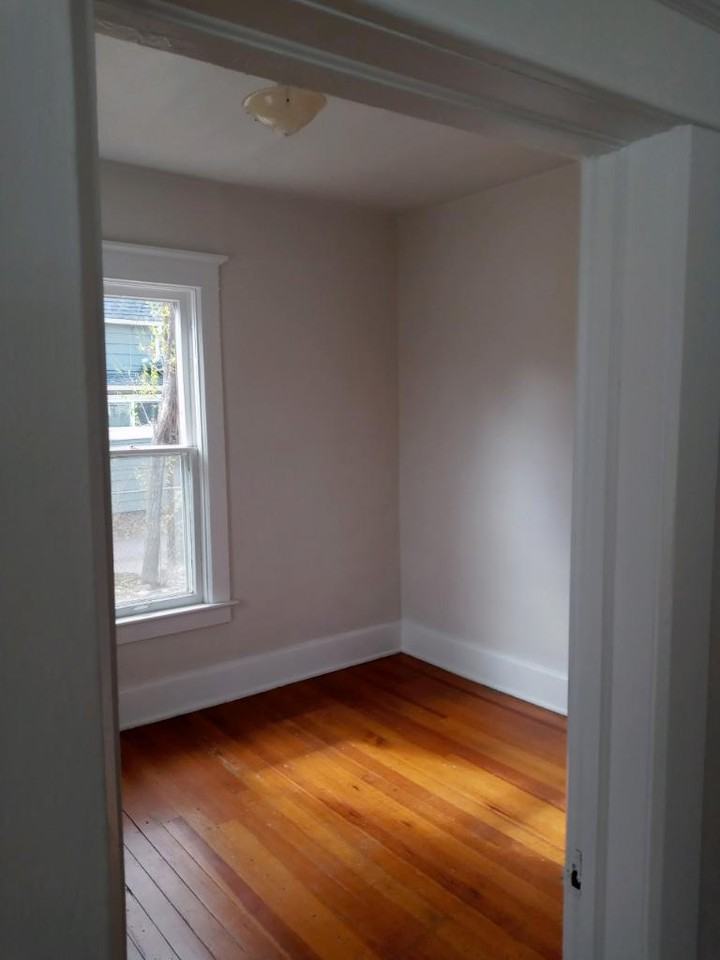 110 S 11th St #NA - Photo 4 of 9