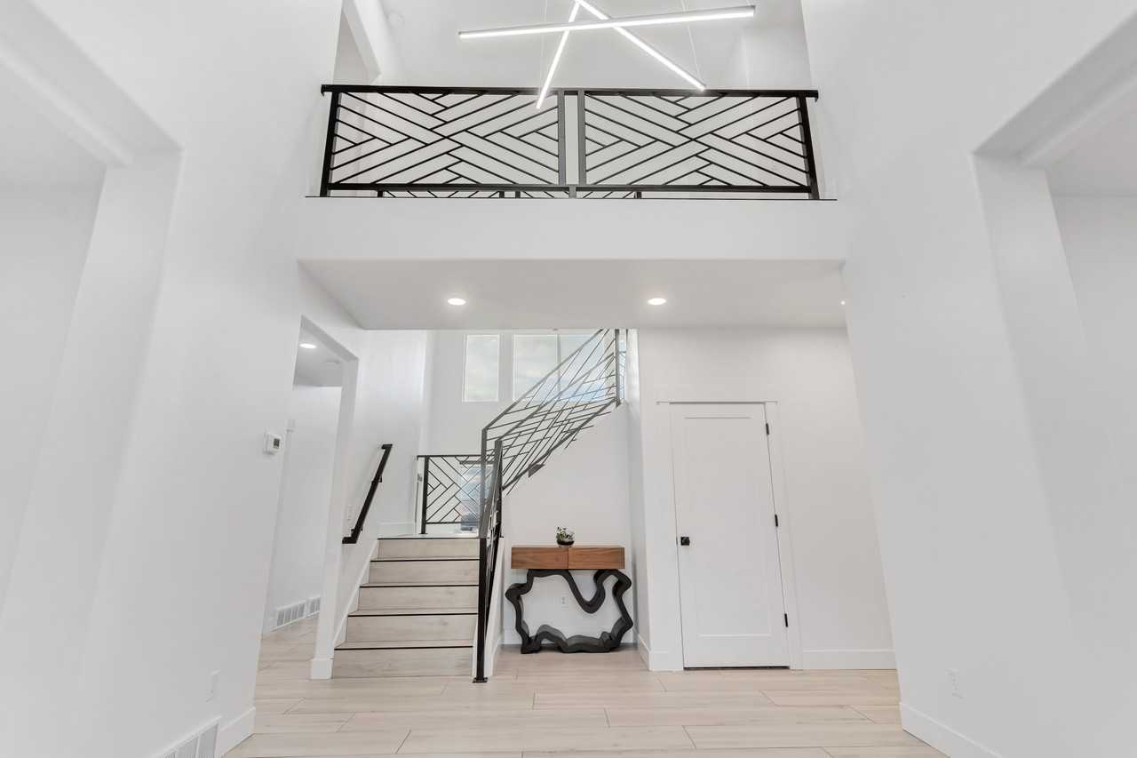 919 East Rocky Mouth Lane - Photo 2 of 28