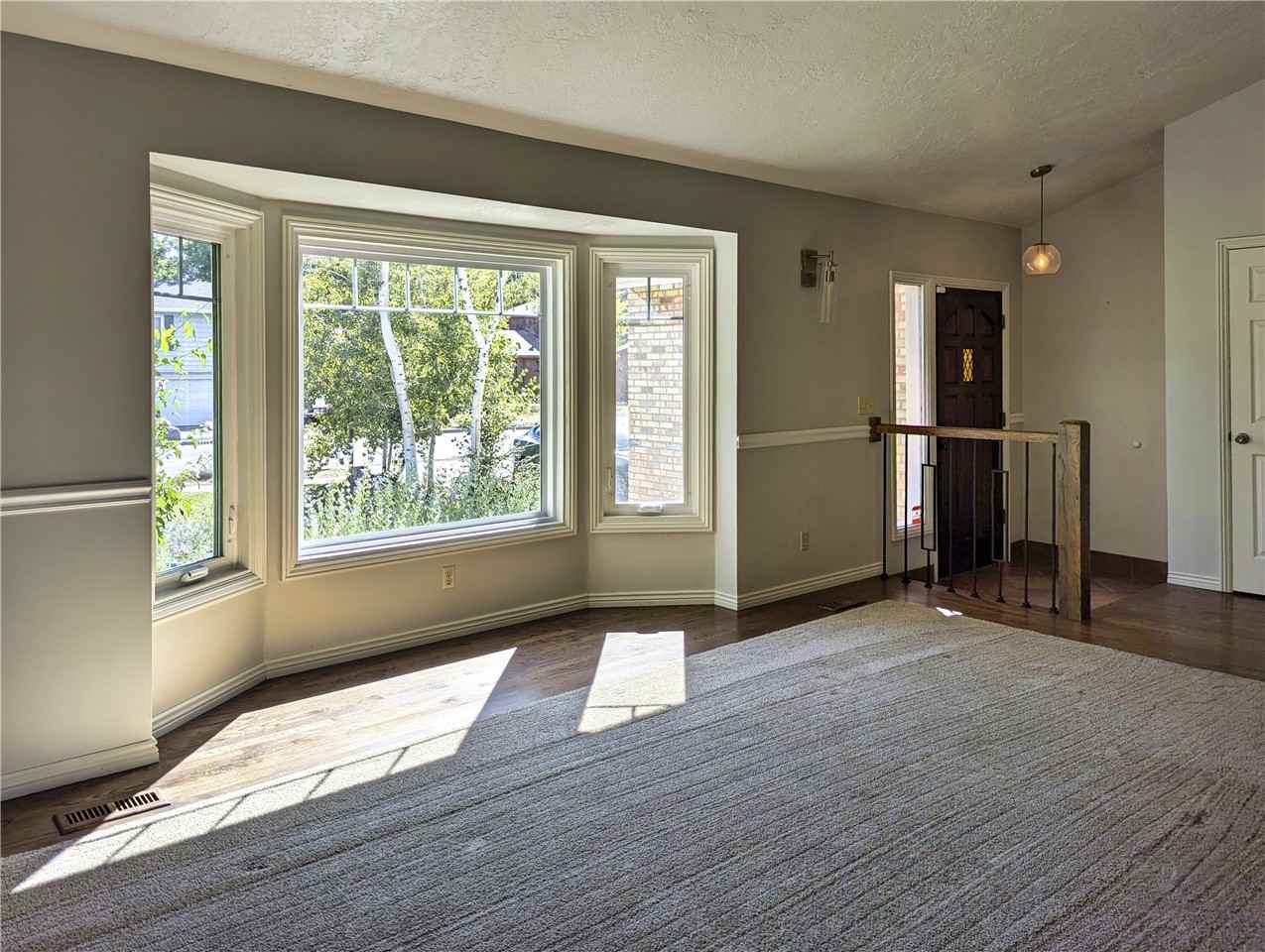 2087 East Sandy Circle - Photo 3 of 35