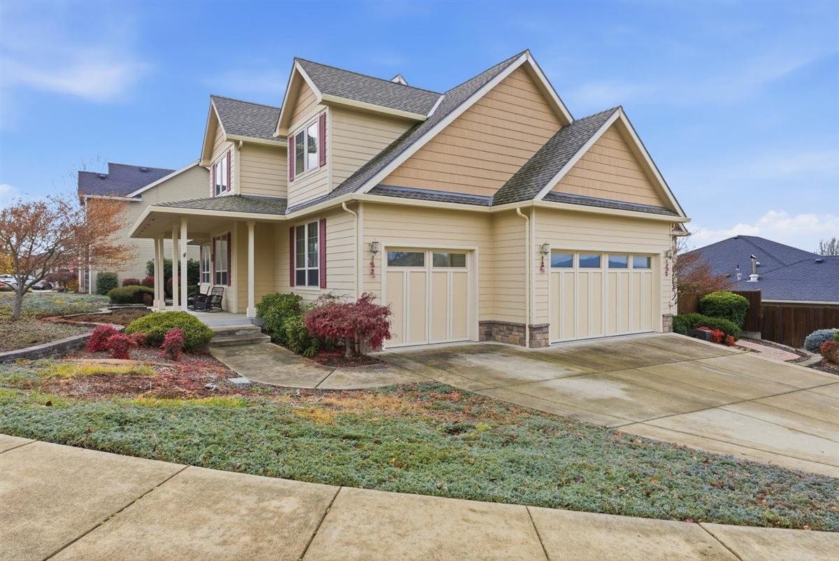 69 Greenmoor Drive #1 - Photo 2 of 39