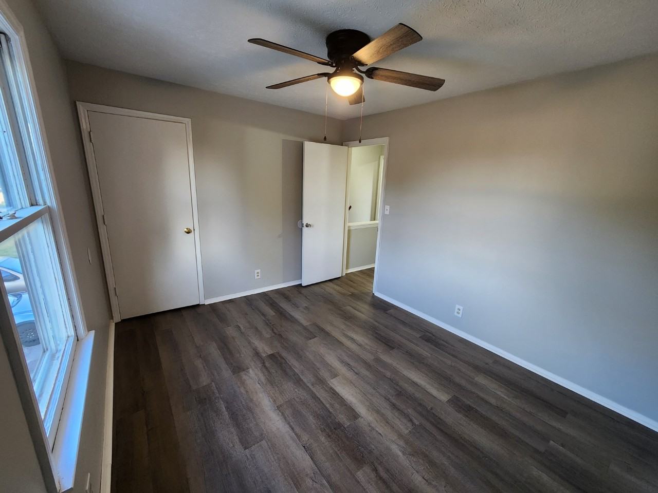 126 Cardinal Dr #4 - Photo 2 of 10