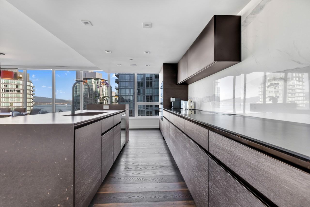 620 Cardero Street #150X - Photo 5 of 21