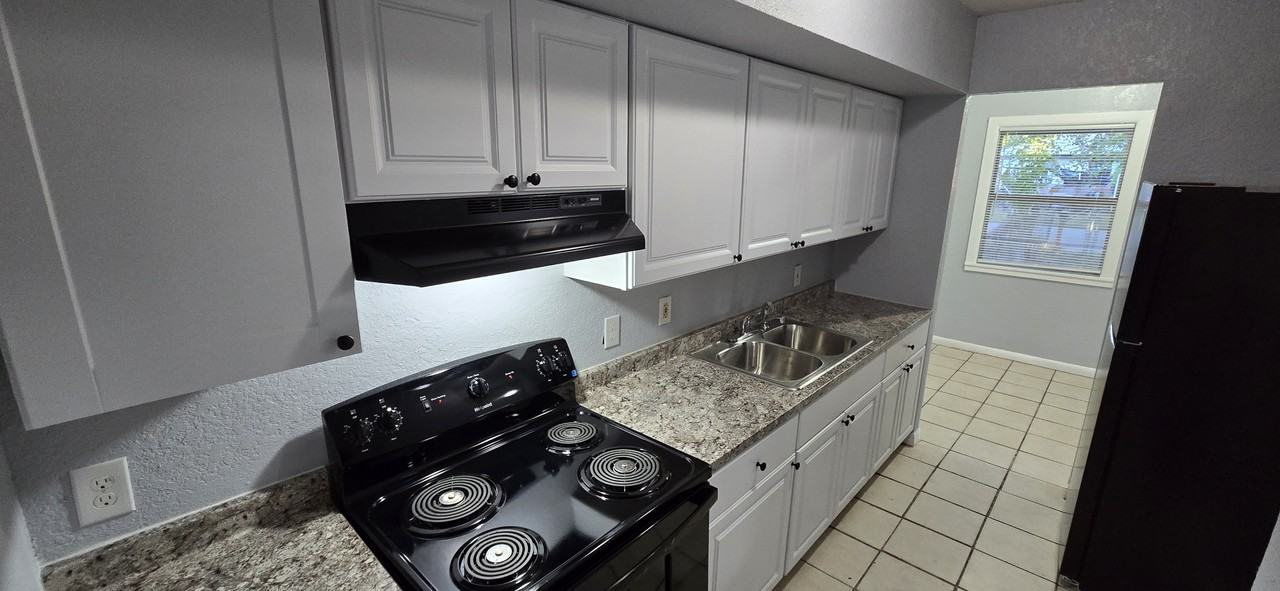 2022 11th Street West #2022 - Photo 4 of 20