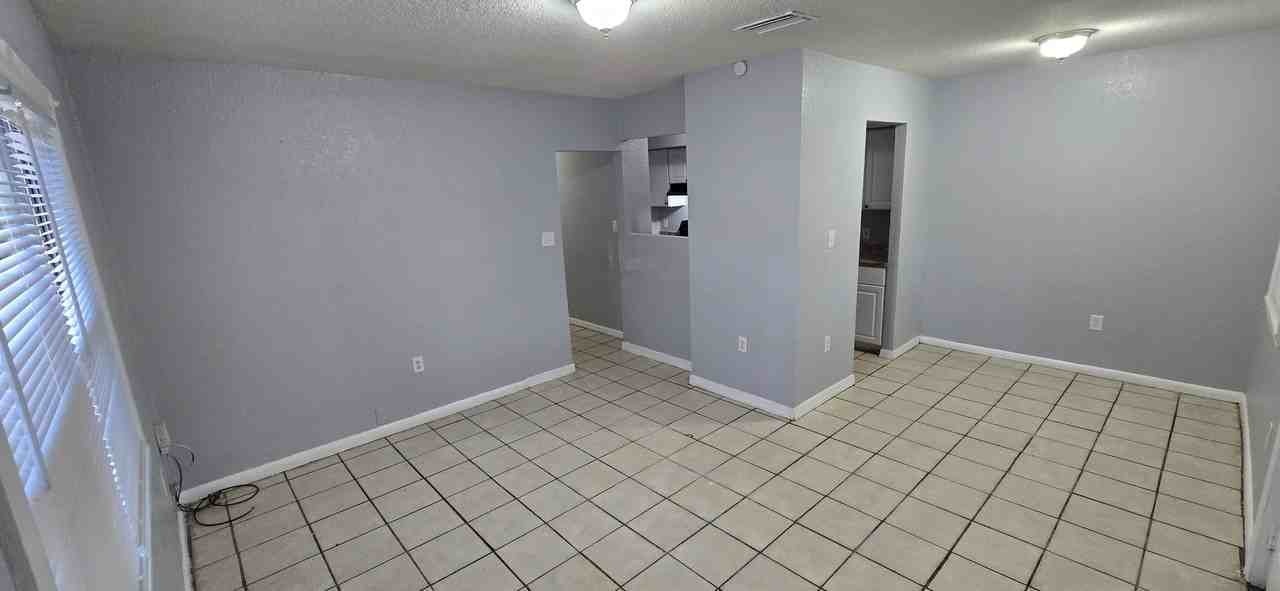 2022 11th Street West #2022 - Photo 6 of 20