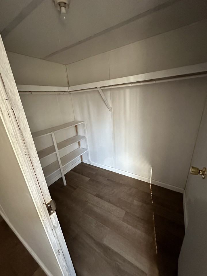 130 Dakota Dr - Photo 5 of 10