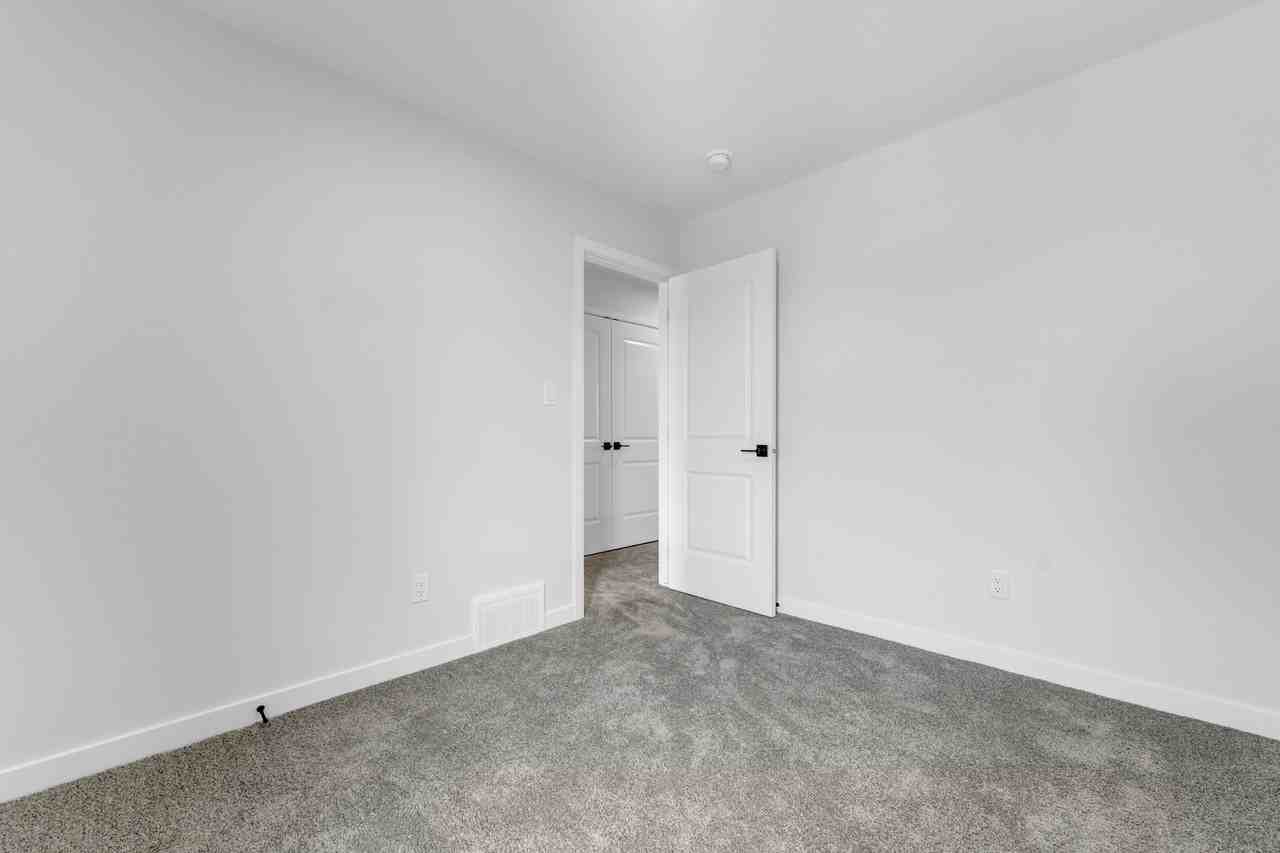 1 Edmonton Avenue #1 - Photo 5 of 11