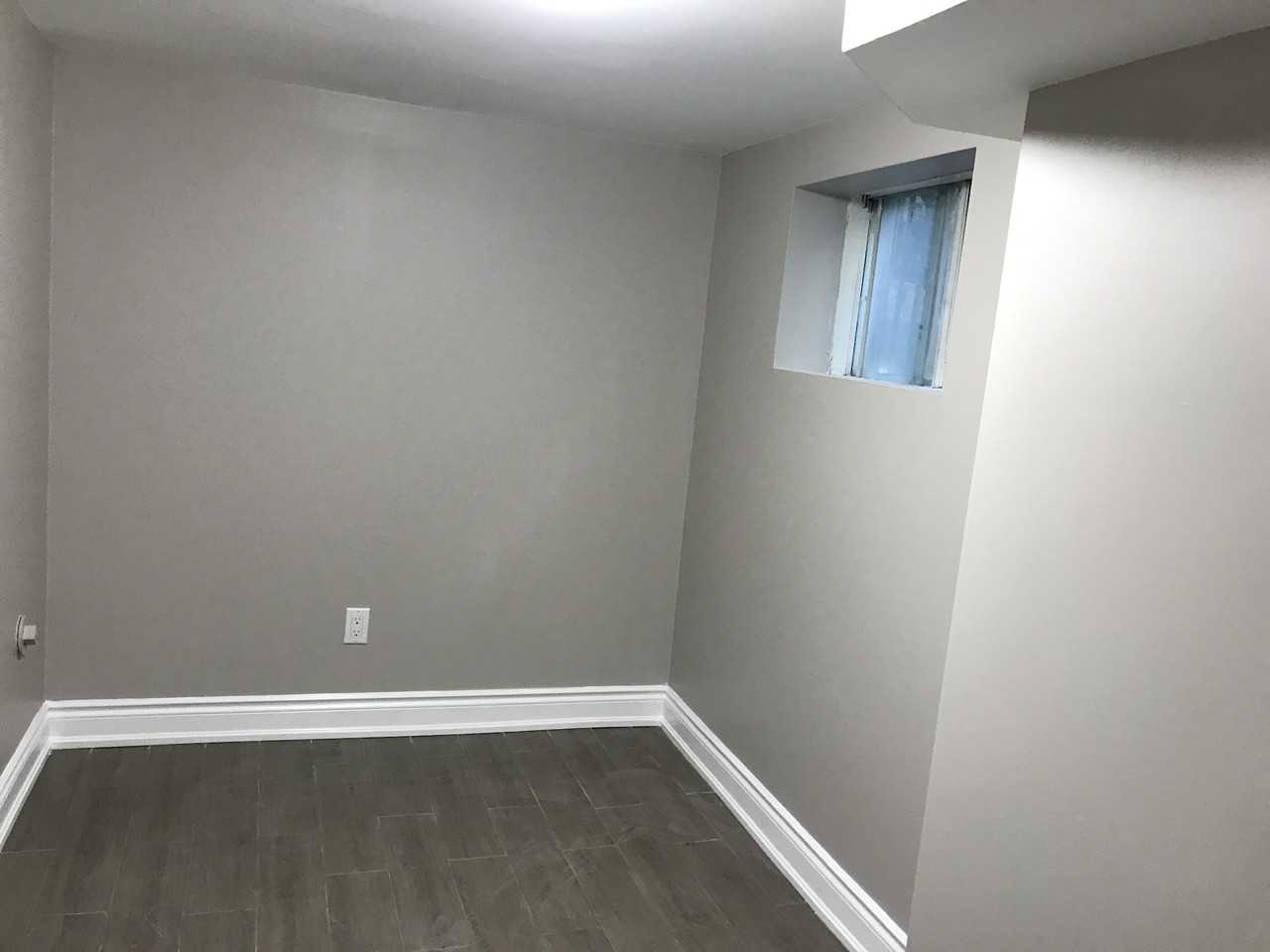 1082 College St - Photo 6 of 9