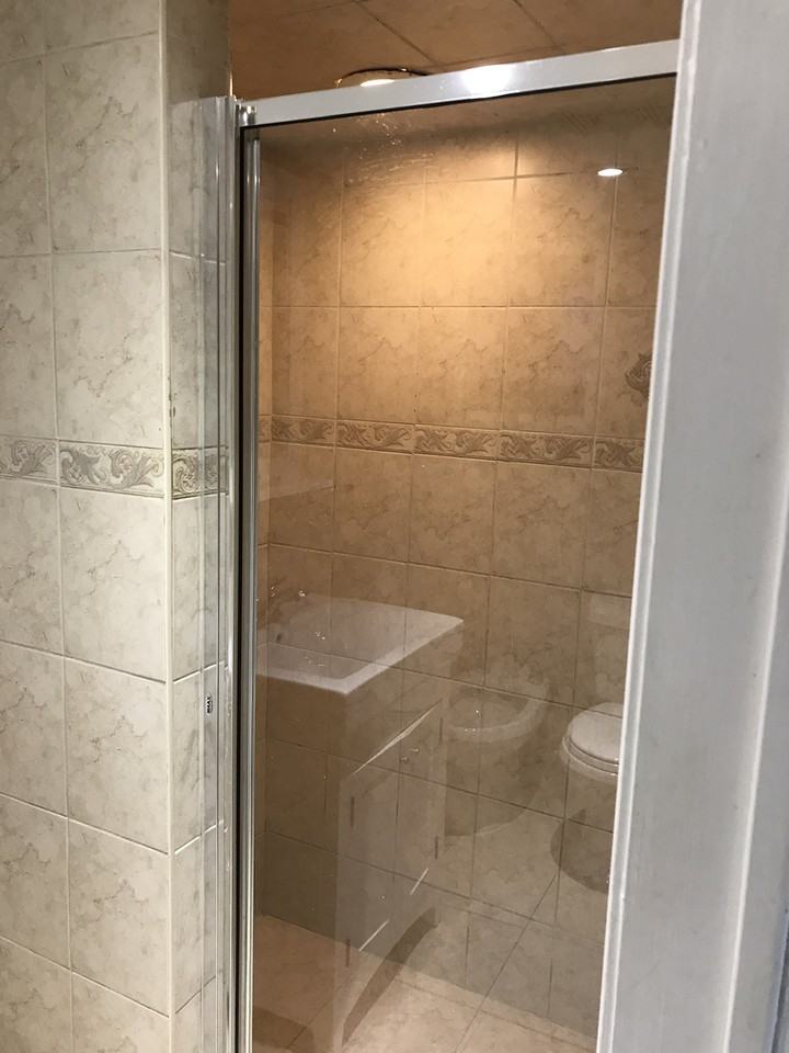 1082 College St - Photo 7 of 9