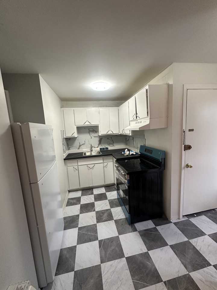 13059 Rue Duff #3 - Photo 2 of 17