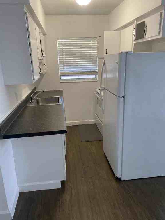 2130 Northeast 42nd Street - Photo 4 of 10