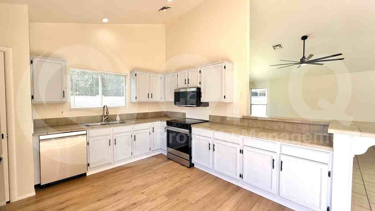 19230 North 5th Street - Photo 4 of 19