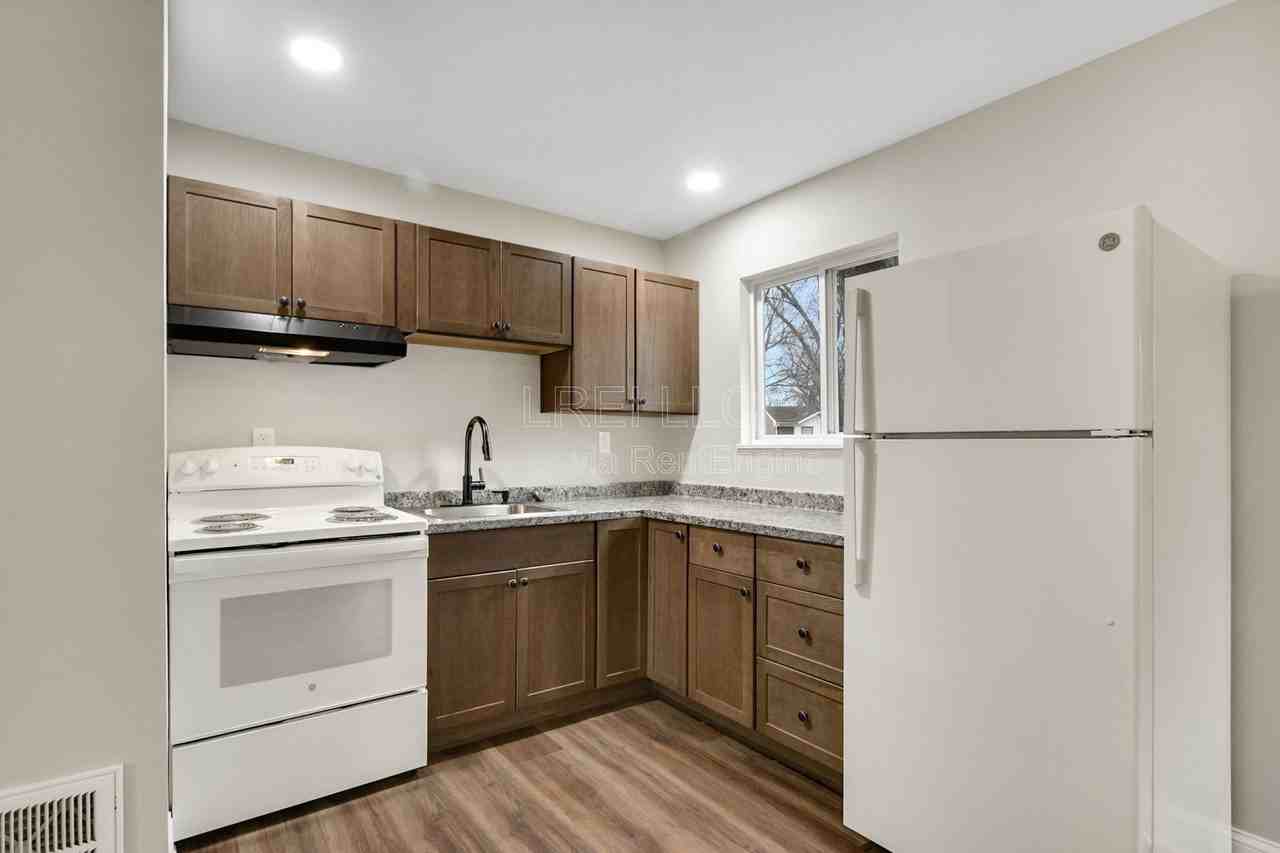 10501 Millers Lane - Photo 3 of 13