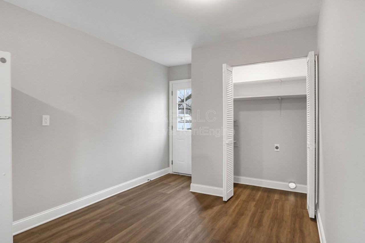 10501 Millers Lane - Photo 4 of 13