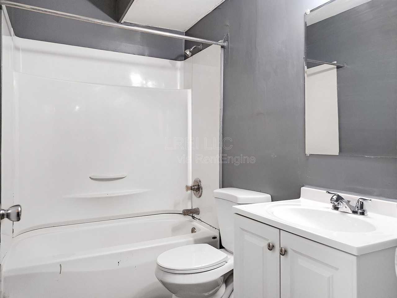 304 Poplar Level Court #304 - Photo 5 of 15