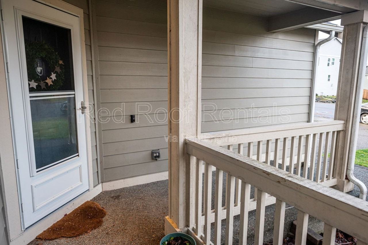 20121 96th Ave E - Photo 5 of 31