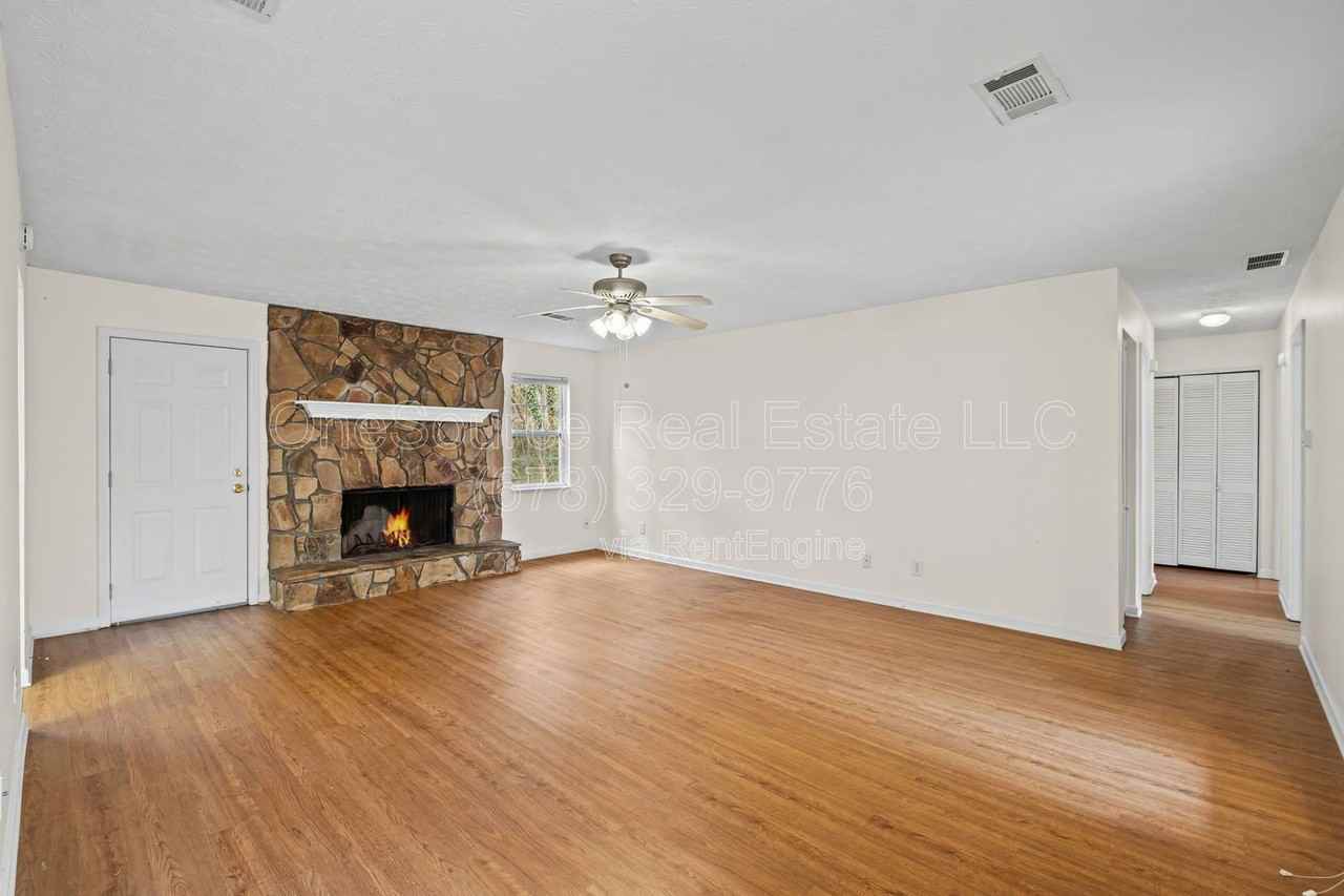 4149 Oak Ferry Drive Northeast - Photo 6 of 30