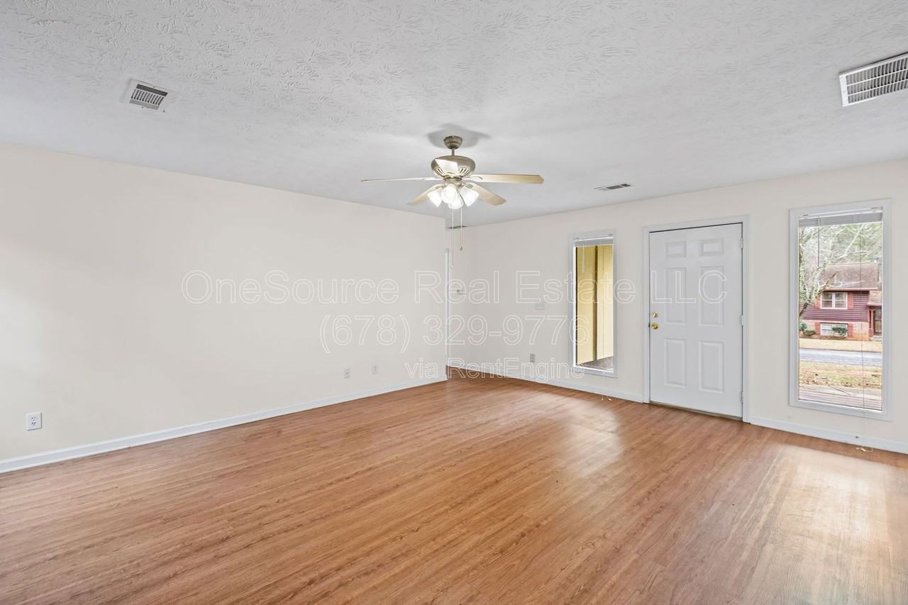 4149 Oak Ferry Drive Northeast - Photo 7 of 30